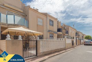 Apartament a Zona Carrefour - Urbanizaciones. Apartamento con piscina comunitaria, en la provincia de alicante