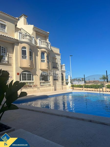 Foto eece5dd2-24c9-4fcf-b0a0-9b1dbecc7bc1. Àtic amb aparcament piscina a Zona los Frutales Torrevieja