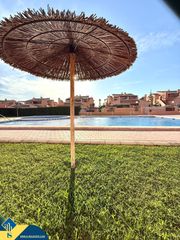 Attique à Aguas Nuevas. Ático con piscina comunitaria, en la provincia de alicante, en l