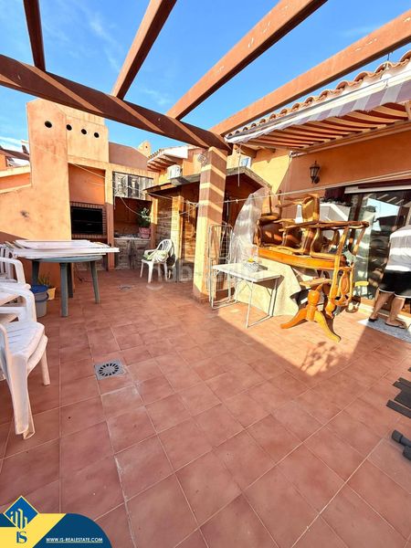 Foto f714b9fa-fb22-448b-a796-5726919bcd22. Àtic amb piscina a Aguas Nuevas Torrevieja