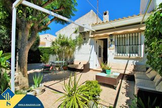 Casa a La Florida. Bungalow con piscina comunitaria, en la provincia de alicante, e