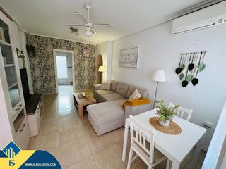 Casa a La Florida. Bungalow reformado con piscina comunitaria, en la provincia de a