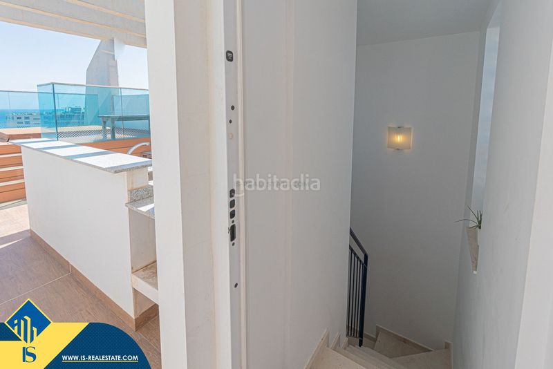 Foto a2b361b7-9d1d-47d8-8c82-22038f77b7c9. Àtic amb aparcament piscina a Punta Prima Torrevieja