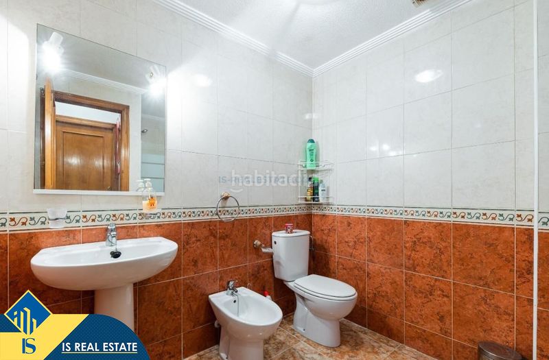 Foto 5897d63f-5c85-4011-95fa-d5ebbeb975d1. Àtic amb calefacció aparcament piscina a Los Balcones y los Altos Orihuela