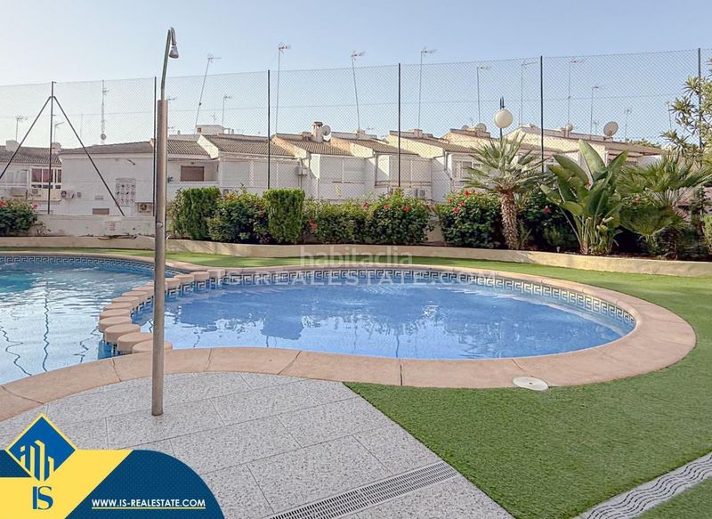 Foto 912a65a4-4ddd-4bca-879f-3c2d40948236. Àtic amb calefacció piscina a El Acequión Torrevieja