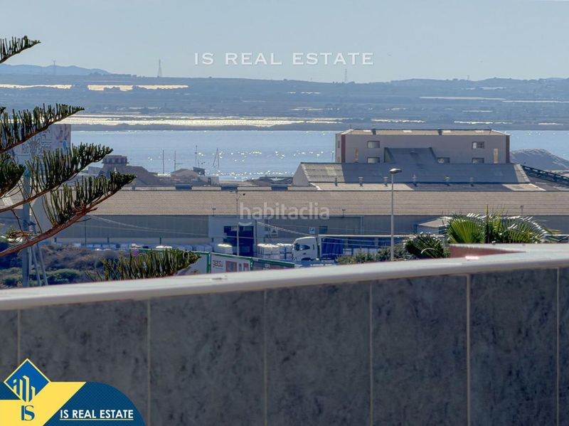 Foto d912c4e2-4dd0-4c9c-9d43-8c393764e4f0. Àtic amb calefacció piscina a El Acequión Torrevieja