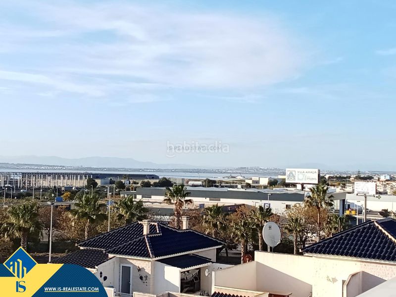 Foto 06622b76-0331-4139-ba50-437ae17dab30. Àtic amb aparcament piscina a La Veleta Torrevieja