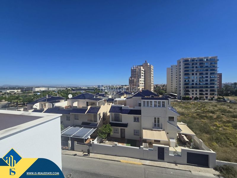 Foto 5a378e75-3caf-49c5-9259-cf00ac14051d. Àtic amb aparcament piscina a La Veleta Torrevieja