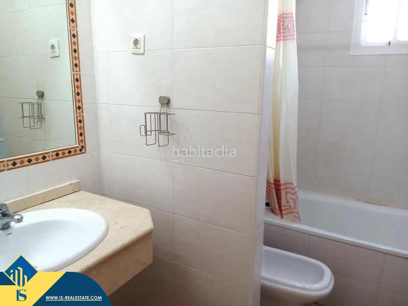 Foto 661773d0-c41d-41a0-8b37-fe9a9d9119e5. Àtic amb aparcament piscina a La Veleta Torrevieja