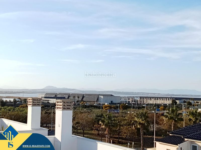 Foto 73c70a35-d047-4bf6-8f22-811a0e01d29a. Àtic amb aparcament piscina a La Veleta Torrevieja