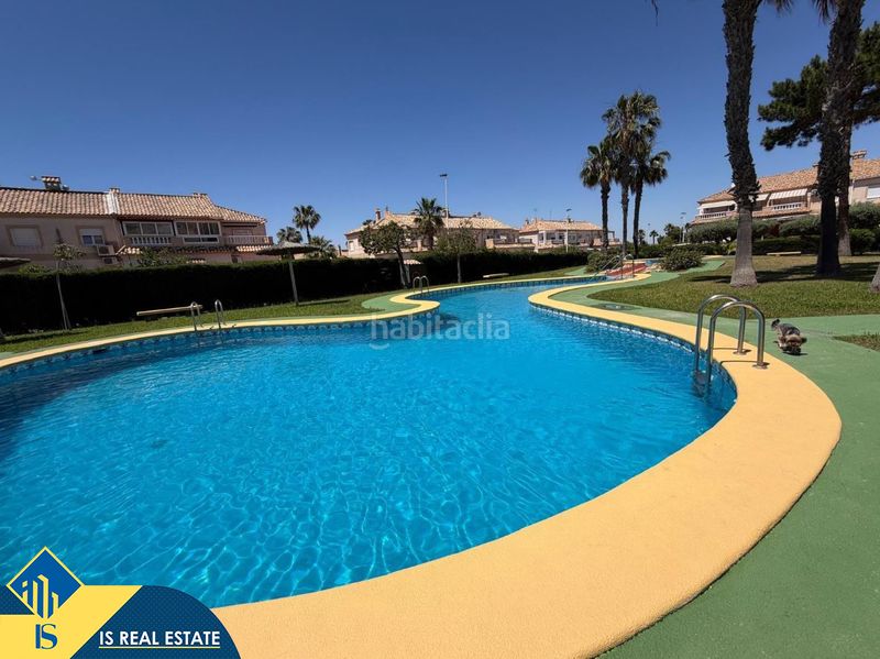 Foto 17fd1d45-b4ba-4592-b3a4-a955ab143e7f. Casa amb calefacció piscina a Aguas Nuevas Torrevieja