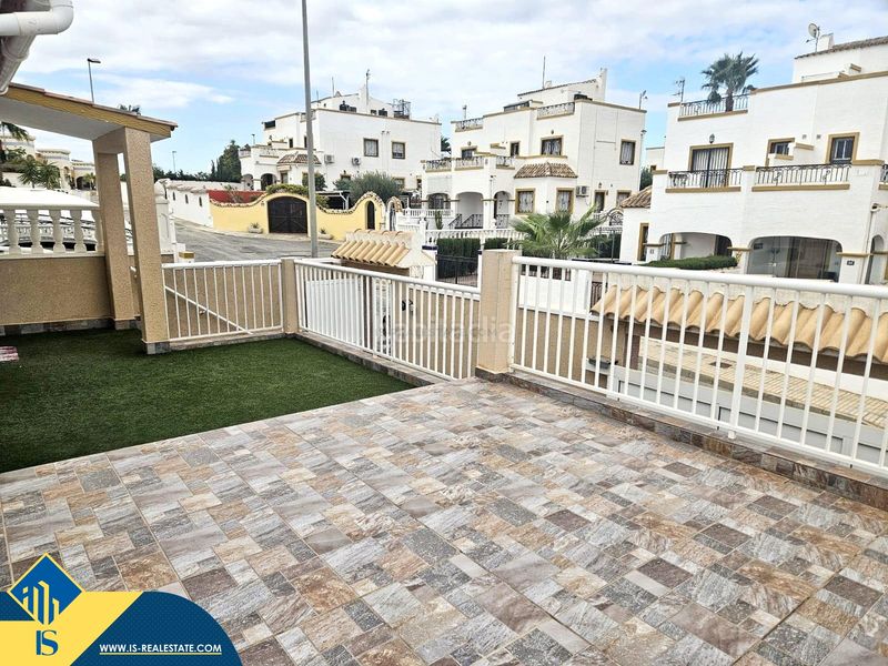 Foto 1f87650a-2234-4d64-80ca-53606c1cc58a. Casa amb aparcament piscina a La Florida Orihuela