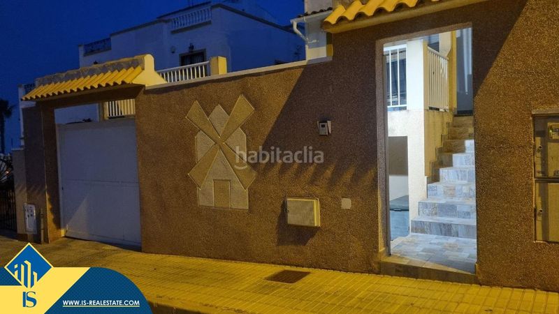 Foto 413d607c-25a6-4101-8ccb-cf76453e0e0a. Casa amb aparcament piscina a La Florida Orihuela
