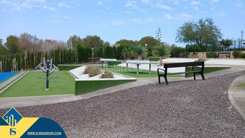 Foto b02e0c56-893e-494a-84fd-c58966a968db. Casa amb aparcament piscina a La Florida Orihuela