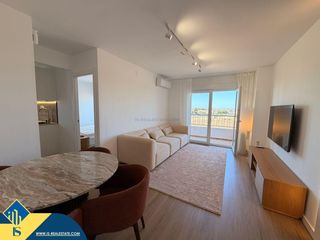 Àtic a Punta Prima. Ático con piscina comunitaria, en la provincia de alicante, en l