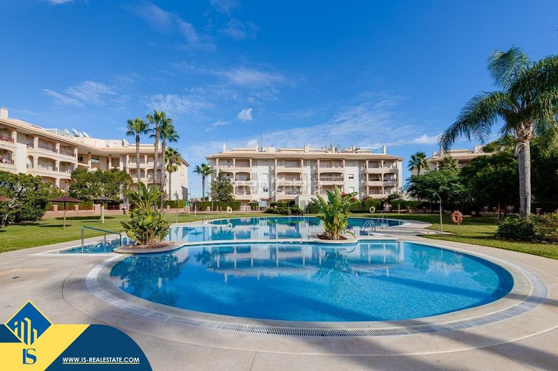 Foto 0a859ab9-f11a-4fb2-bce7-8f1d27812916. Pis amb piscina a La Florida Orihuela