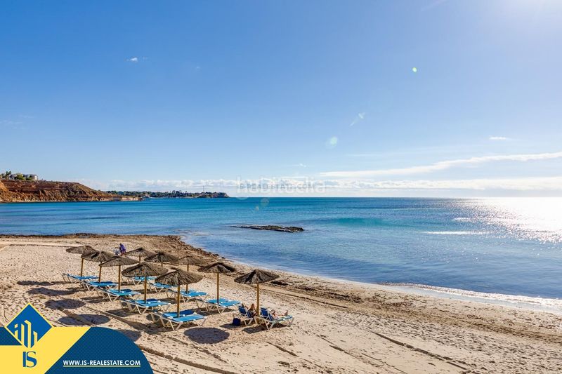 Foto 4b348fcf-3d6c-4b39-af75-a9b5074ac31b. Pis amb piscina a La Florida Orihuela