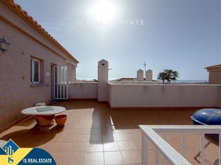 Casa en Aguas Nuevas. Bungalow con piscina comunitaria en la provincia de alicante, en