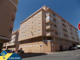 Apartment in El Molino. Apartamento con piscina comunitaria, en la provincia de alicante