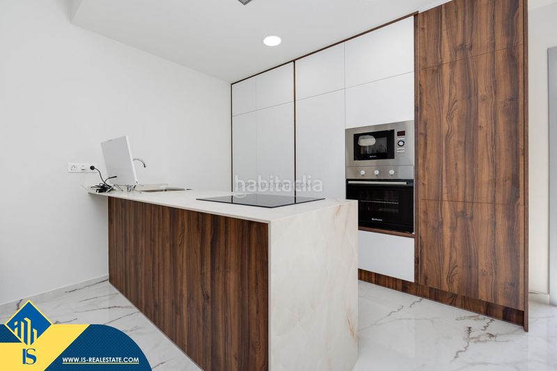 Foto b2d3fd7d-83d7-4fda-a83a-7816ca729d06. Ático  con piscina comunitaria, en la provincia de alicante, en la localidad . 2 habitaciones | 160 m en San Miguel de Salinas