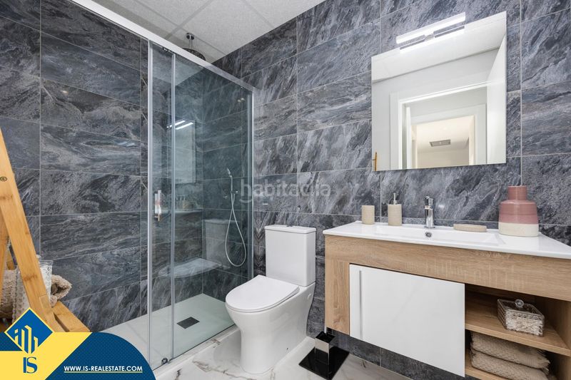 Foto c88200aa-2e46-41cc-9f14-896243607e4e. Ático  con piscina comunitaria, en la provincia de alicante, en la localidad . 2 habitaciones | 160 m en San Miguel de Salinas