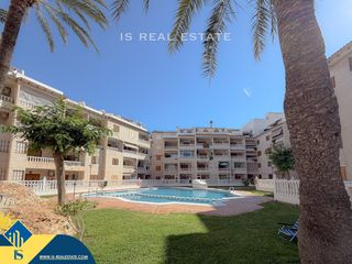 Duplex in Zona Playa de los Locos. Ático dúplex parcialmente reformado con piscina comunitaria, en