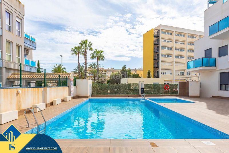 Foto b9f6fb1d-2227-478d-a88c-b2b6ad41d567. Àtic amb piscina a nueva Torrevieja Torrevieja