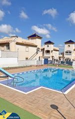 Casa a El Edén. Bungalow con piscina comunitaria en guardamar del segura, provin