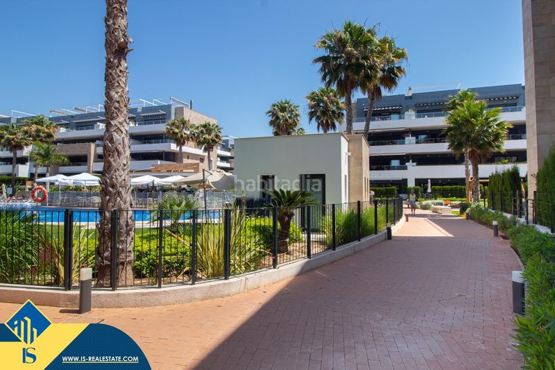 Foto 5a81abdc-7937-42b0-8afb-74fded187cf4. Àtic amb aparcament piscina a Playa Flamenca Orihuela