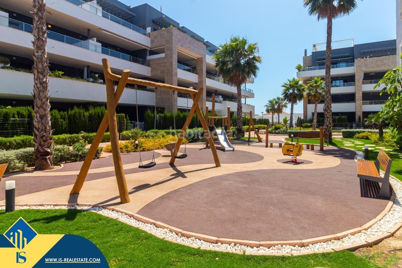 Foto e8a6b253-5882-4ec8-9e50-1218847c65d6. Àtic amb aparcament piscina a Playa Flamenca Orihuela