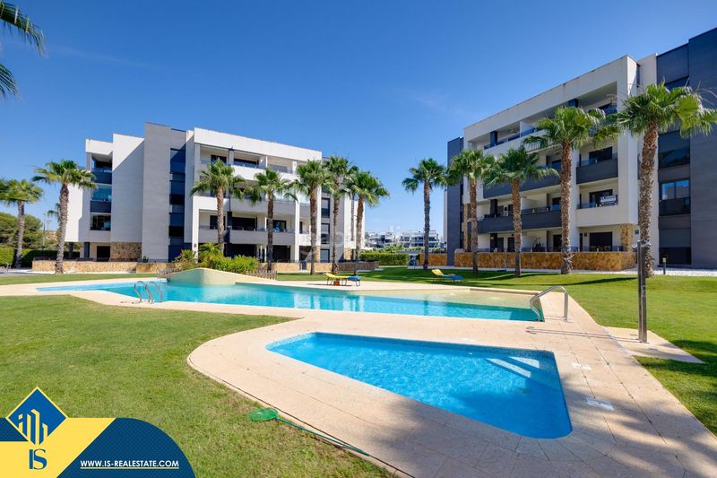 Foto d8464dbf-8c65-4a2f-8c46-336c21efc170. Pis amb aparcament piscina a Los Almendros Orihuela