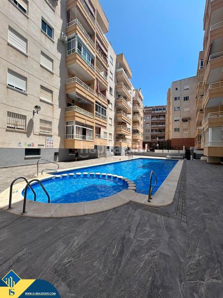 Foto 48889564-3be5-4035-9233-3459e2ad209d. Àtic amb piscina a Antonio Machado Torrevieja