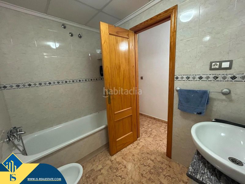 Foto 4c99919d-abb6-483d-976d-3cfb4b62782c. Àtic amb piscina a Antonio Machado Torrevieja