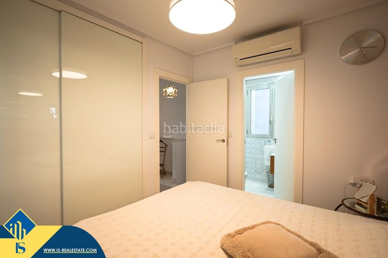 Foto f4523733-a51d-47d6-b79f-6986a95172d0. Casa amb aparcament a Aguas Nuevas Torrevieja