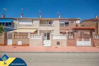 Casa a Playa de los Náufragos. Bungalow con terraza, en la provincia de alicante, en la ciudad