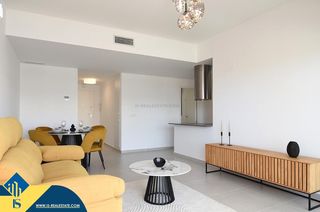 Pis a San Miguel de Salinas. Apartamento con terraza, en la provincia de alicante, en la loca