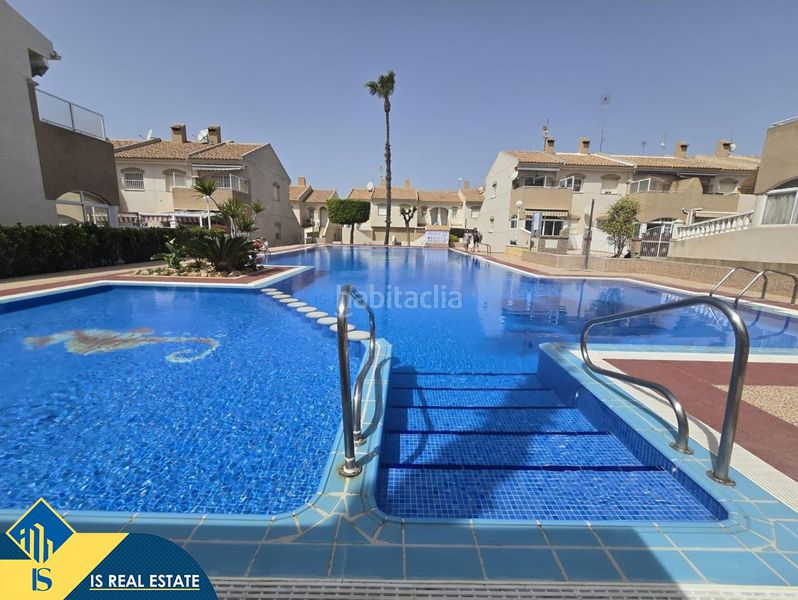 Foto 138c53f1-8fc8-4498-9a2f-ce4197e8ce38. Casa amb calefacció aparcament piscina a Aguas Nuevas Torrevieja