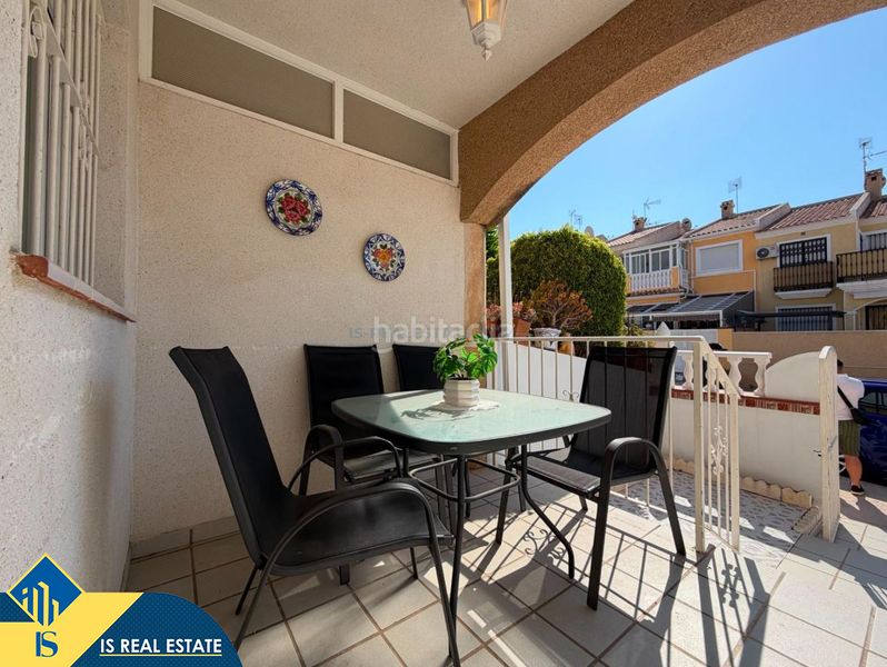 Foto 90b0cc7a-0daf-45b3-8ce8-b70777da56f5. Casa amb calefacció aparcament piscina a Aguas Nuevas Torrevieja