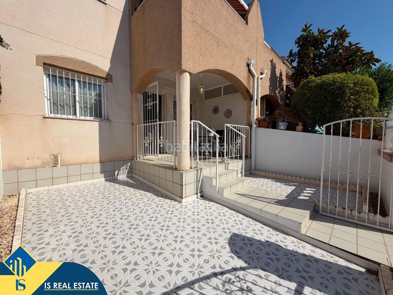 Foto a5939d56-c29c-4dfa-8bff-bdd7572e2e8b. Casa amb calefacció aparcament piscina a Aguas Nuevas Torrevieja