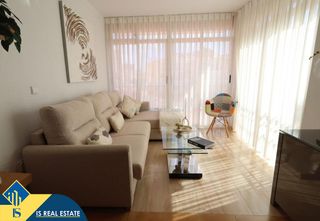 Apartment in La Veleta. Apartamento con terraza en la provincia de alicante, en torrevie