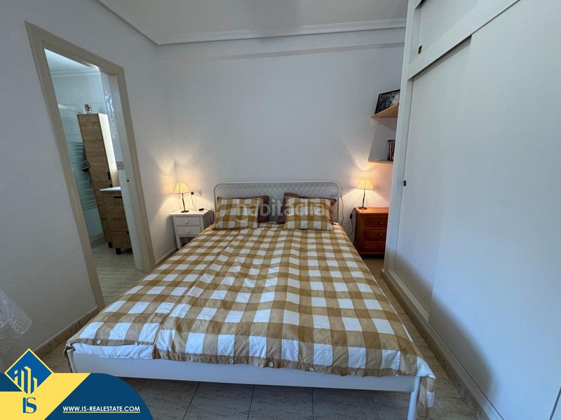 Foto ba6ab463-271e-48f8-95ff-0f166b154933. Casa amb piscina a Antonio Machado Torrevieja