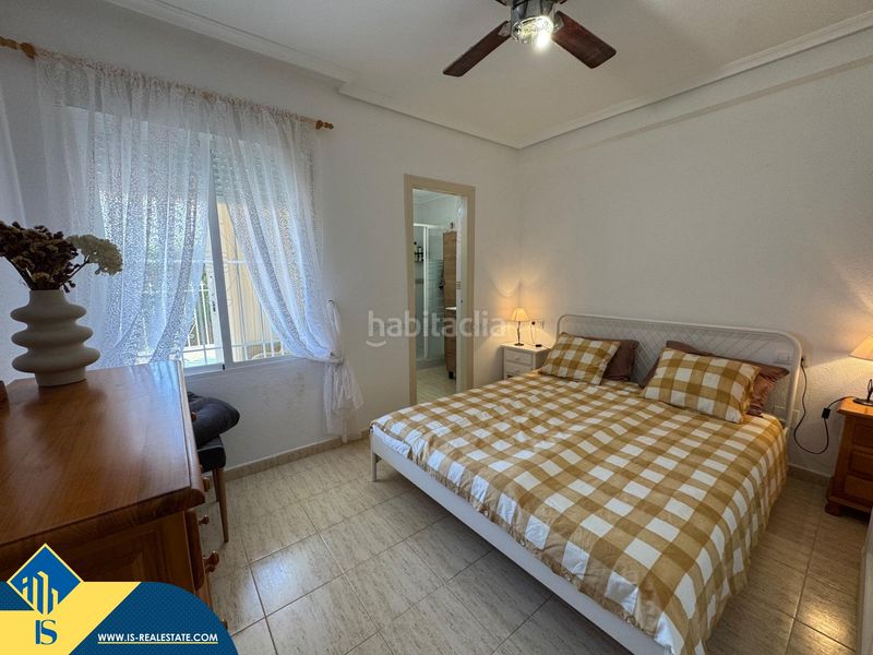 Foto d3c884c4-e3de-40be-a4b1-d8c35b8d3581. Casa amb piscina a Antonio Machado Torrevieja