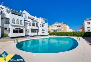 Casa a La Veleta. Bungalow con piscina comunitaria, en la provincia de alicante, e