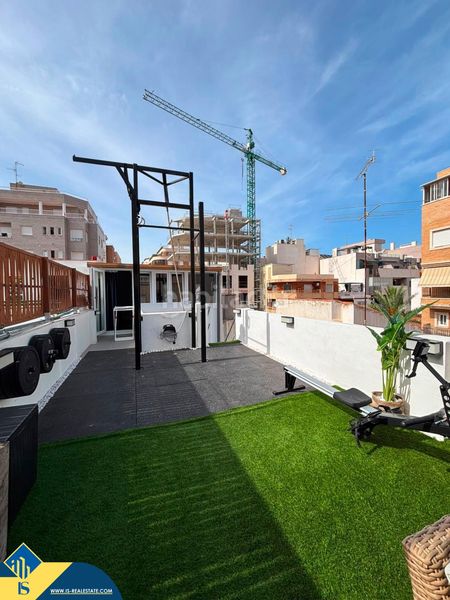 Foto b7b349de-0857-4ae9-ada6-8e70824979e2. Casa a Centro - Muelle Pesquero Torrevieja