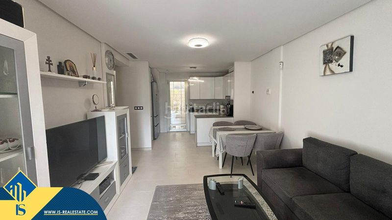 Foto 53b6baab-dc2a-4073-8f83-cfd7b90d43a2. Casa amb aparcament piscina a Aguas Nuevas Torrevieja