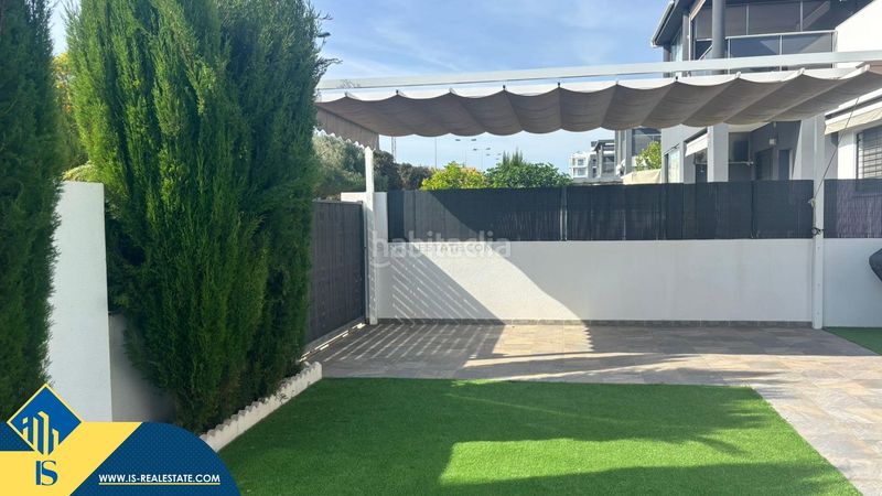 Foto 6f9e46aa-3e48-4a4a-9726-2e1a7336eecd. Casa amb aparcament piscina a Aguas Nuevas Torrevieja