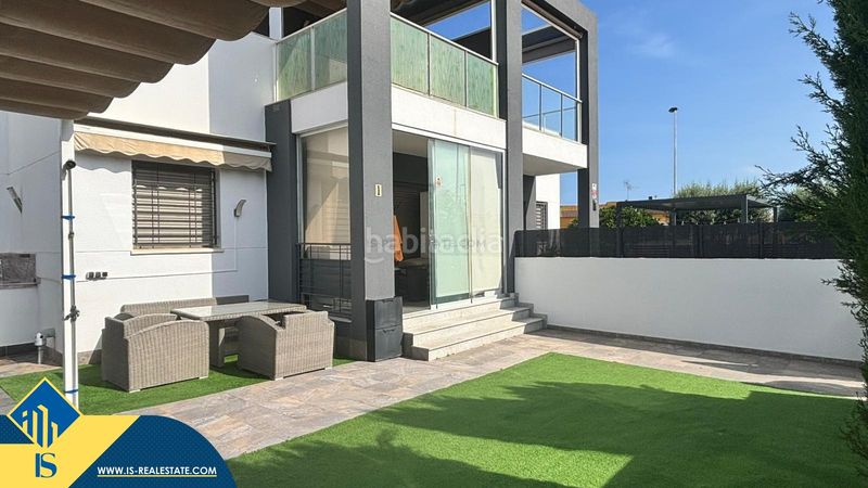 Foto a3ec756a-9f75-4291-9d06-bdfa653b89fb. Casa amb aparcament piscina a Aguas Nuevas Torrevieja