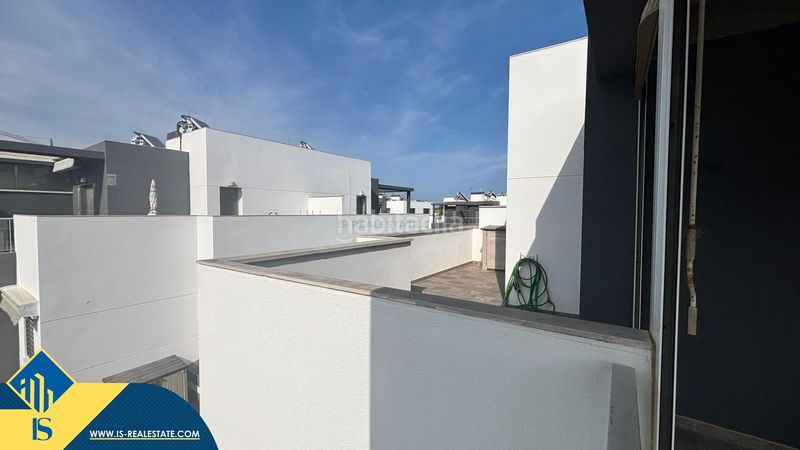 Foto f137e96a-1df2-44e9-a64d-b1d2ba68a968. Casa amb aparcament piscina a Aguas Nuevas Torrevieja