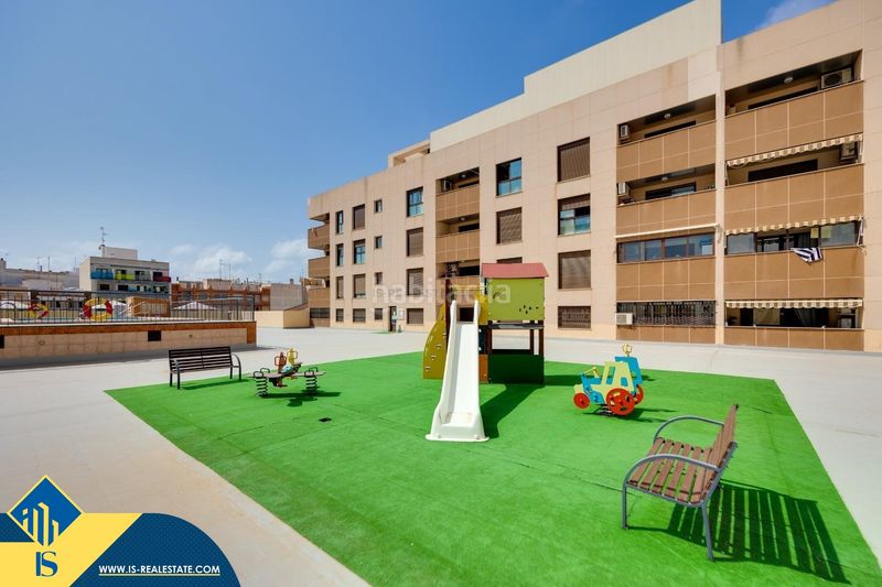 Foto 7eebdf8e-7593-4ea3-b499-6f944872b6a2. Pis amb aparcament piscina a Las Piscinas Naturales Torrevieja