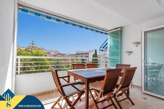 Flat in Las Piscinas Naturales. Apartamento con terraza, en la provincia de alicante, en la ciud